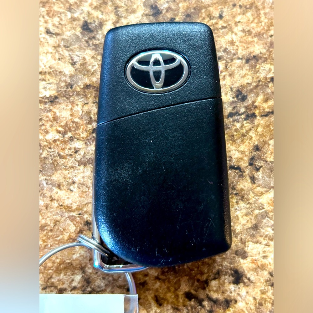2017 - 18 TOYOTA iM OEM FLIP KEY REMOTE USED FOB